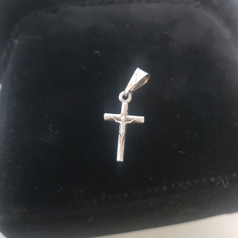 925 Silver Crucifix Pendant
